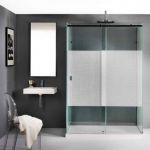 Раздвижные душевые двери