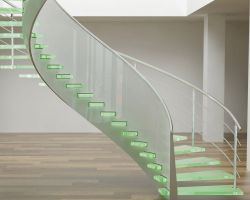 Стеклянные ступени. Заказать в Днепре (Днепропетровск)