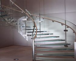 Стеклянные ступени. Заказать в Днепре (Днепропетровск)