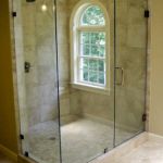 Угловые душевые кабины